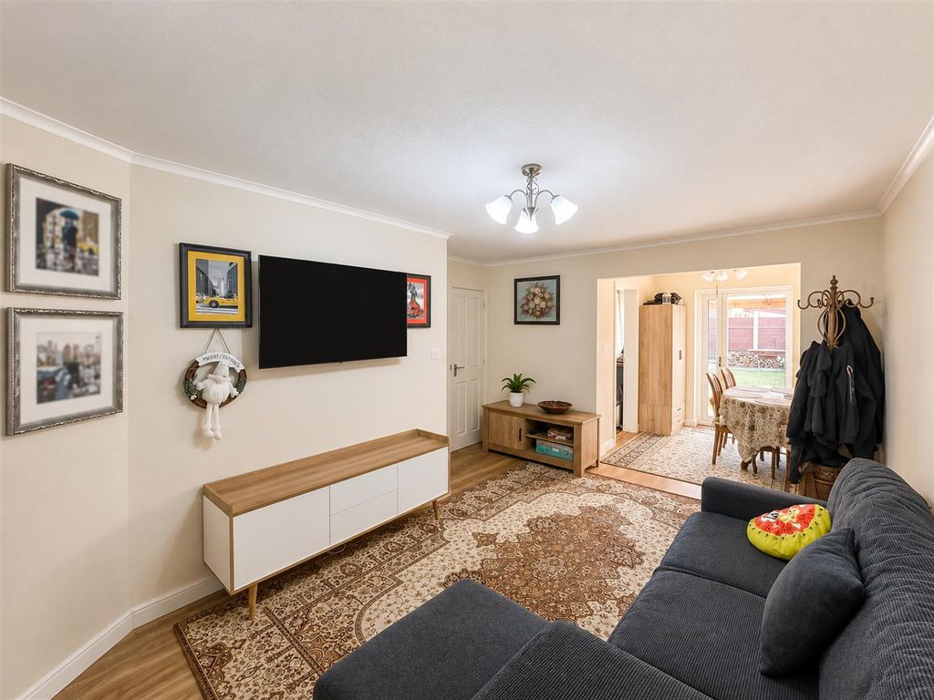 Property photo 2 of 25 15 James Watt Tidy Lounge.Png