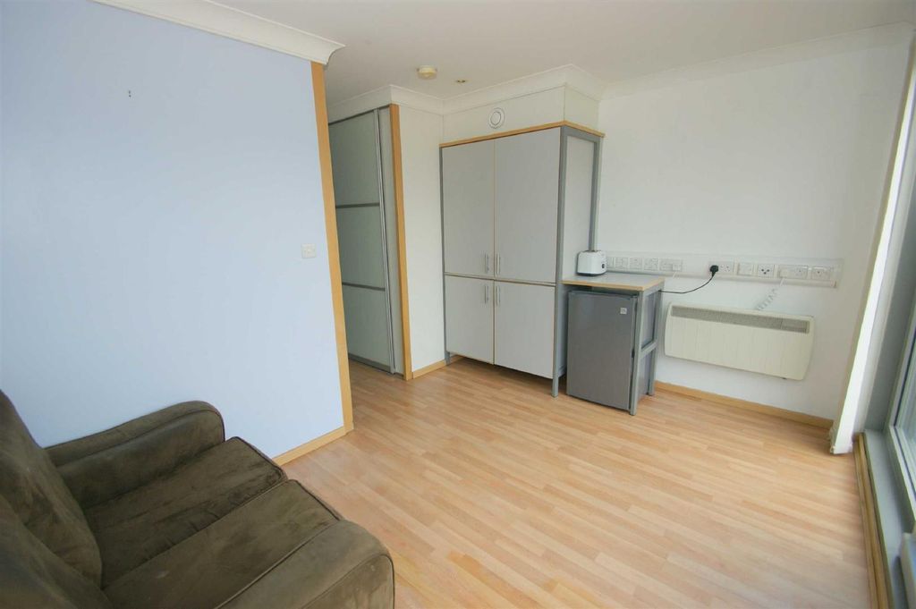 Property photo 1 of 4