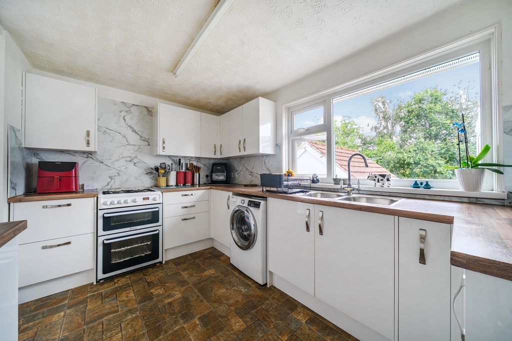 Property photo 2 of 21 15-6Aa811473716E-1516688-1A0A06F4A21c8-027-19-1