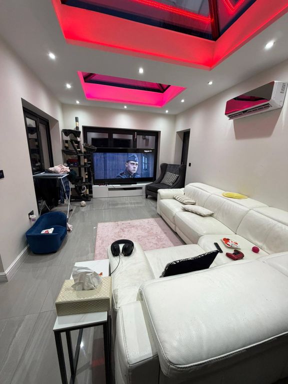 Property photo 3 of 25 Picture No. 27