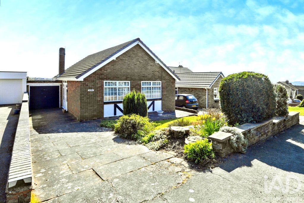 Property photo 1 of 31