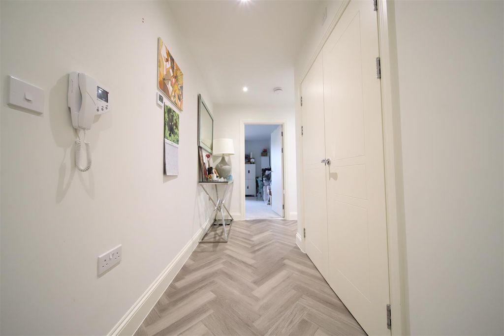 Property photo 3 of 17 1.Jpg