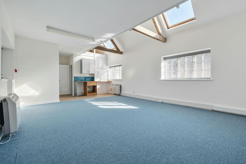 Property photo 2 of 11 1195337 3.Jpg