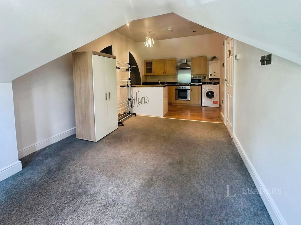 Property photo 3 of 9 Pbox-Img.Jpg