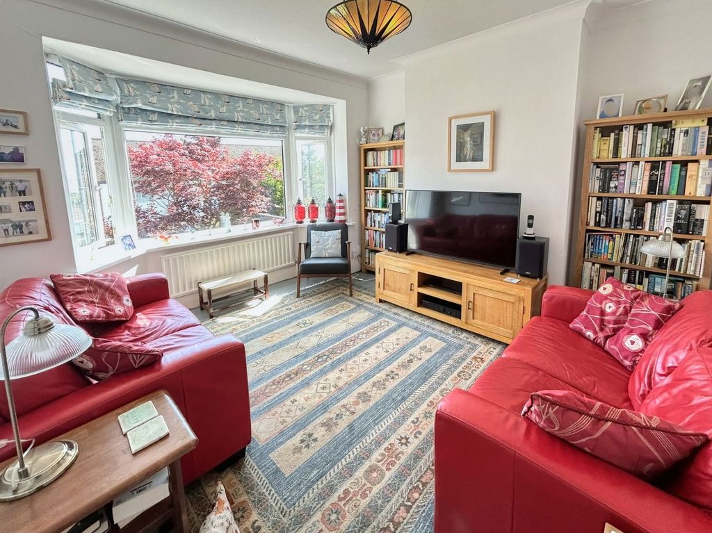 Property photo 3 of 40