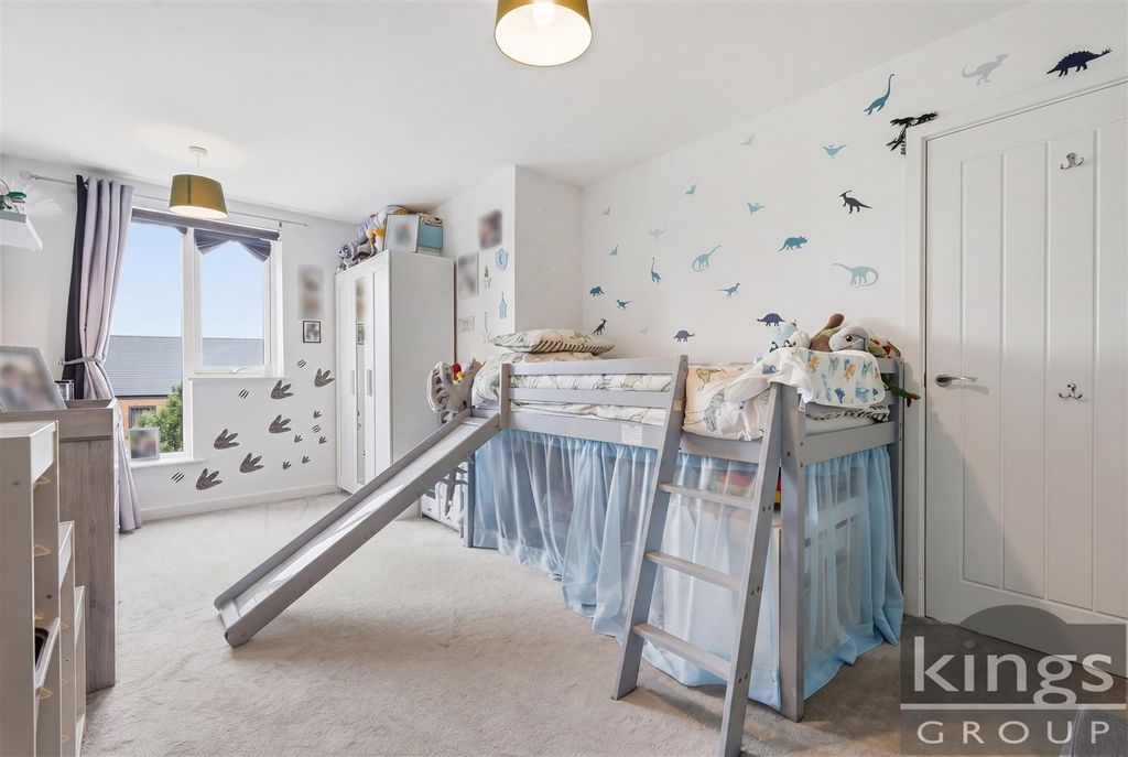 Additional image 13 of 3 bed flat for saleNorth Square, Newhall, Harlow CM17