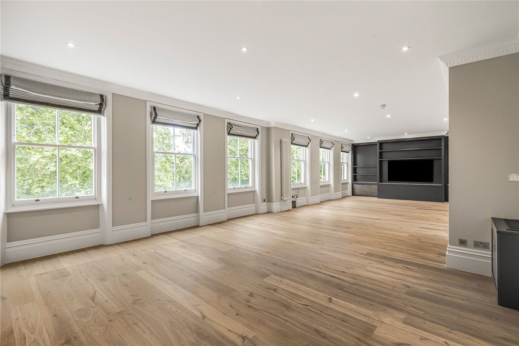 Property photo 3 of 31