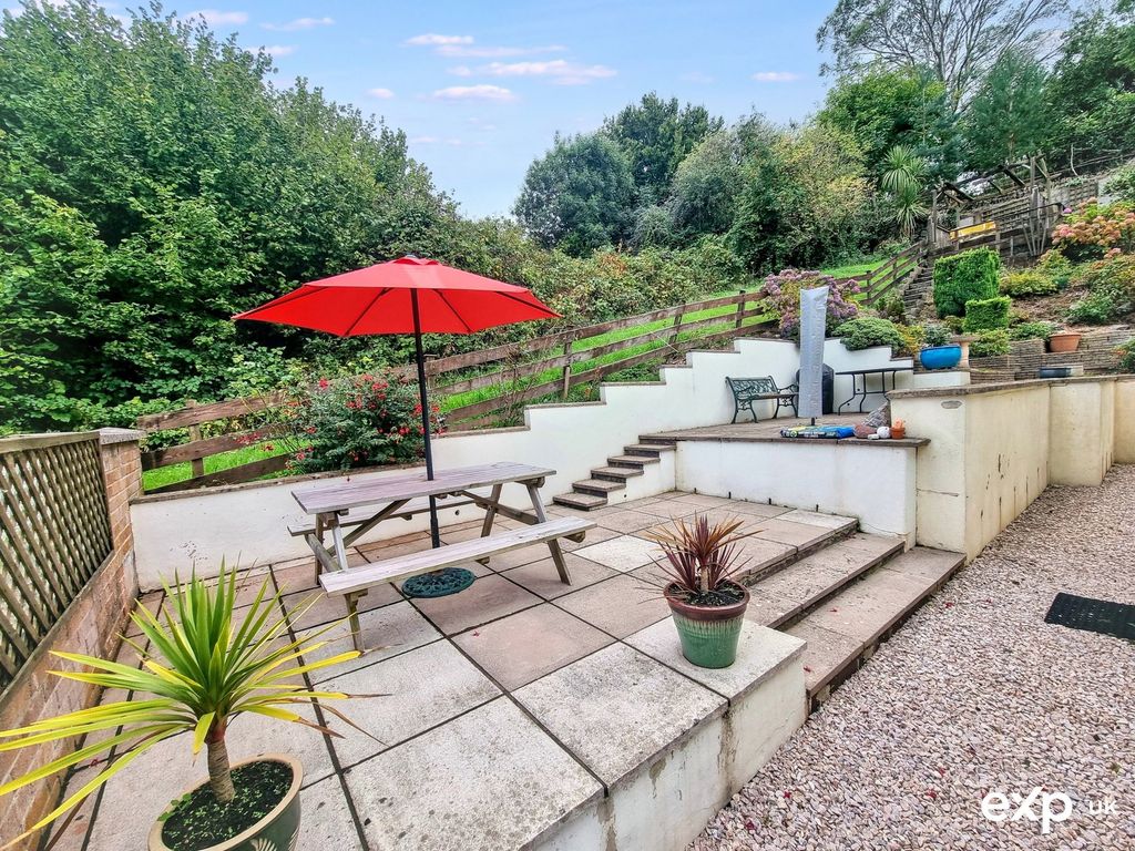 Property photo 2 of 23