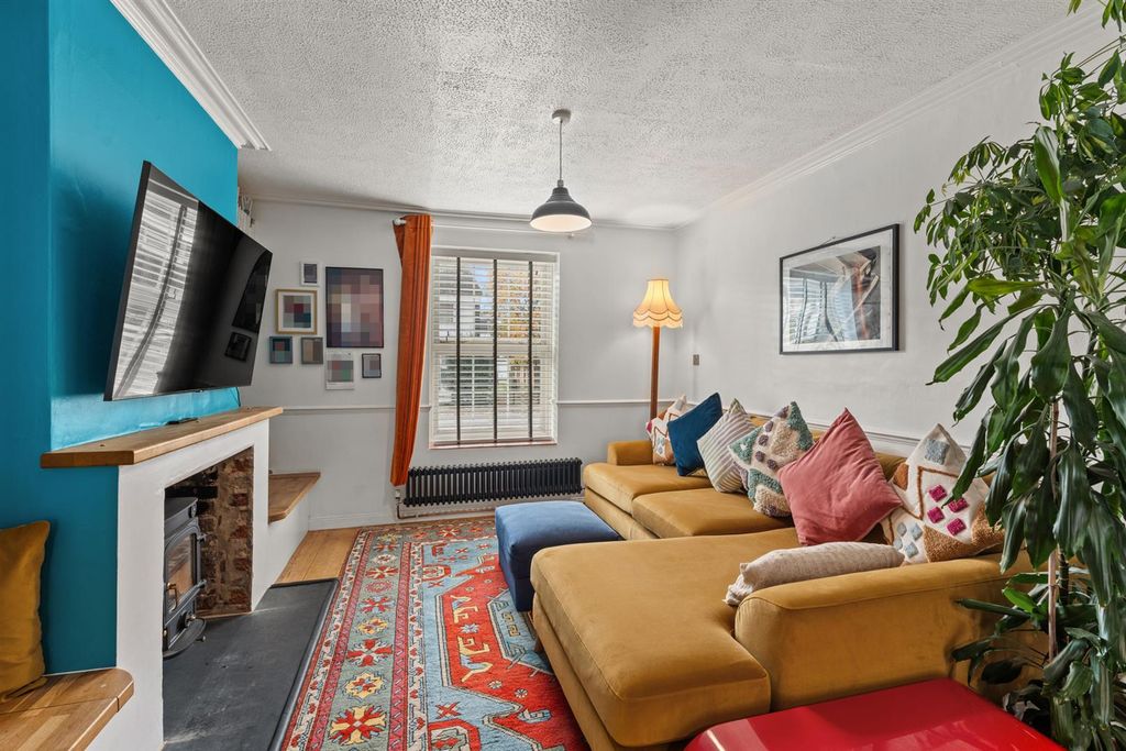 Property photo 2 of 26 34Groveroad-013-2.Jpg