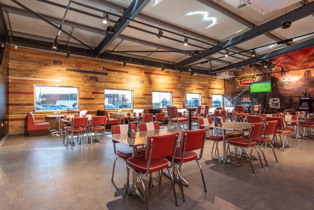 Property photo 2 of 39