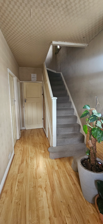 Property photo 1 of 7 Carlyne Avenue - 3 Bedroom House