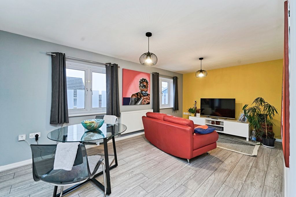 Property photo 3 of 15 Living Room