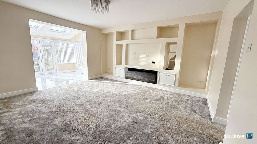 Property photo 2 of 24