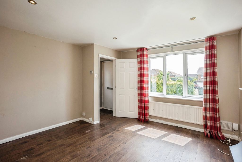 Property photo 3 of 17 Pbox-Img.Jpg