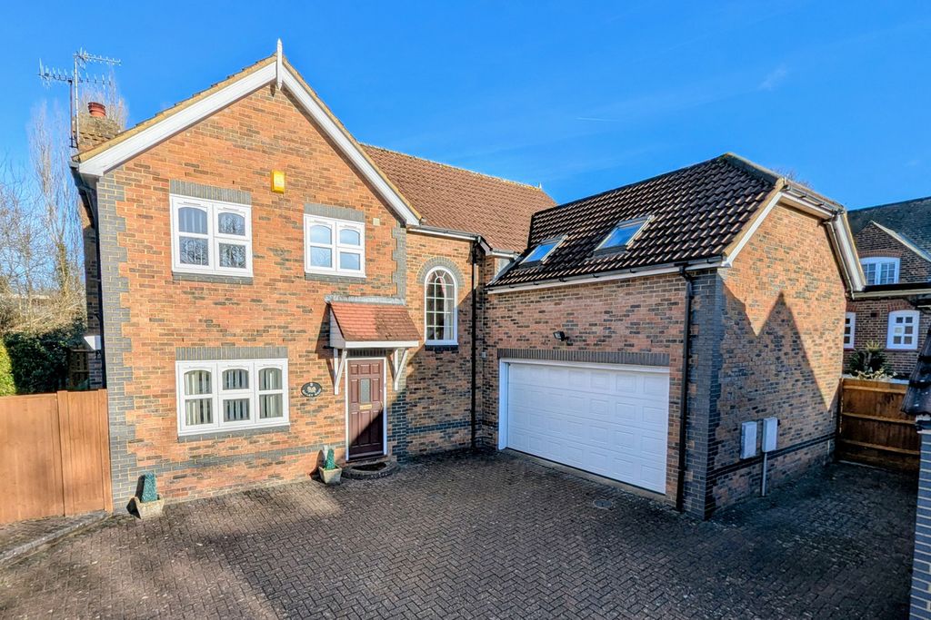 Property photo 1 of 31