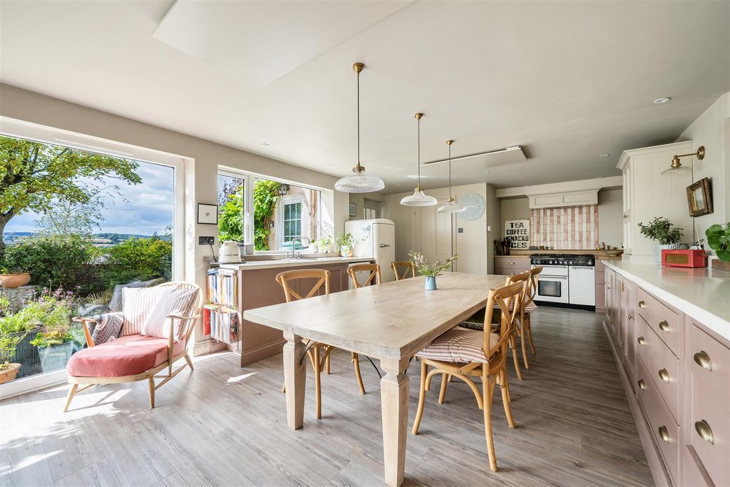 Property photo 3 of 35 Kitchen/Dining Area