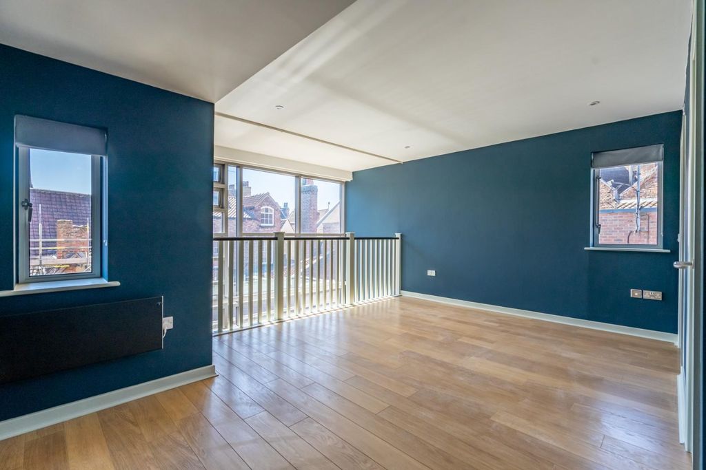Property photo 3 of 12 Stonegate Court (7 Of 16).Jpg