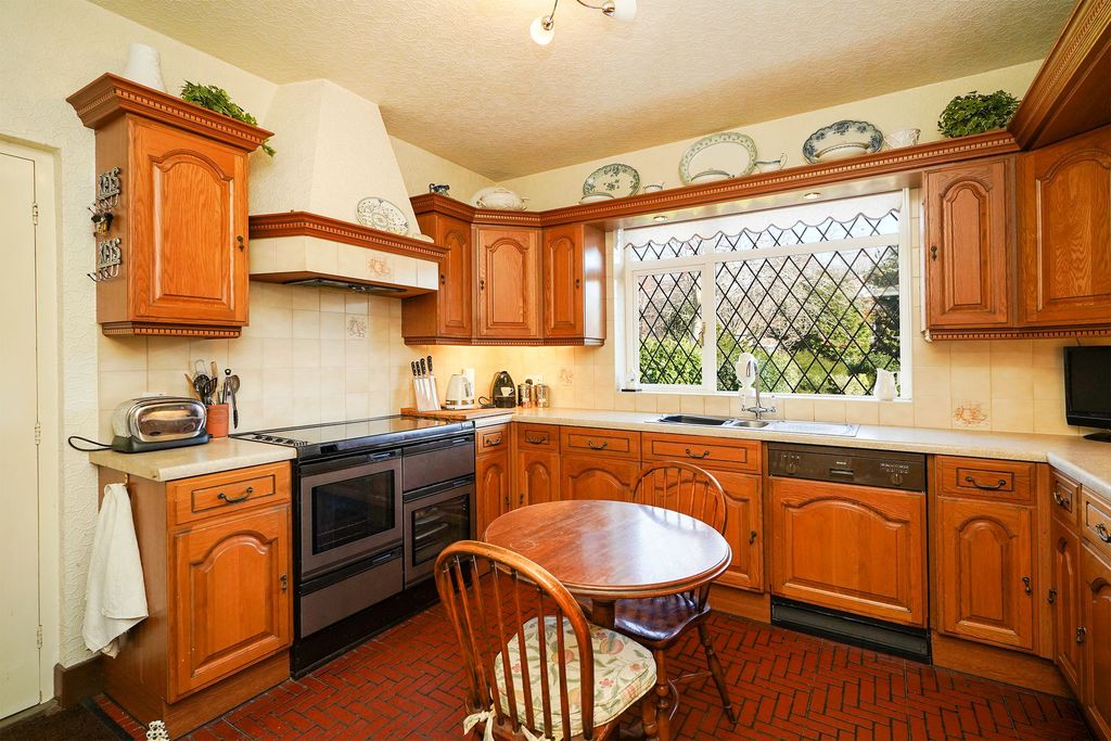 Property photo 3 of 20