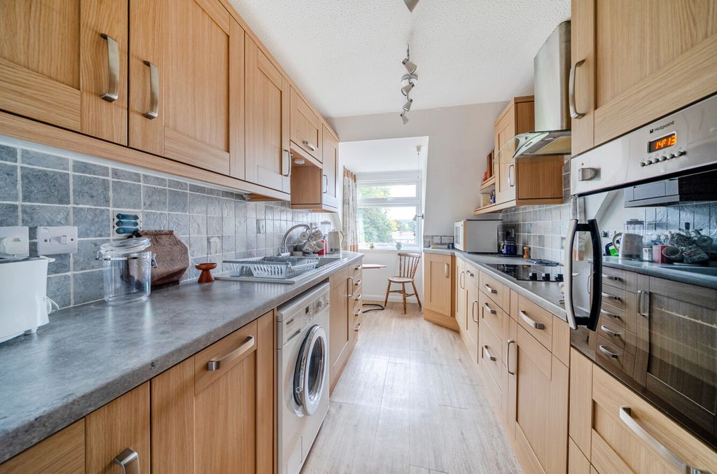Property photo 3 of 11 1515422-18-1A0804...