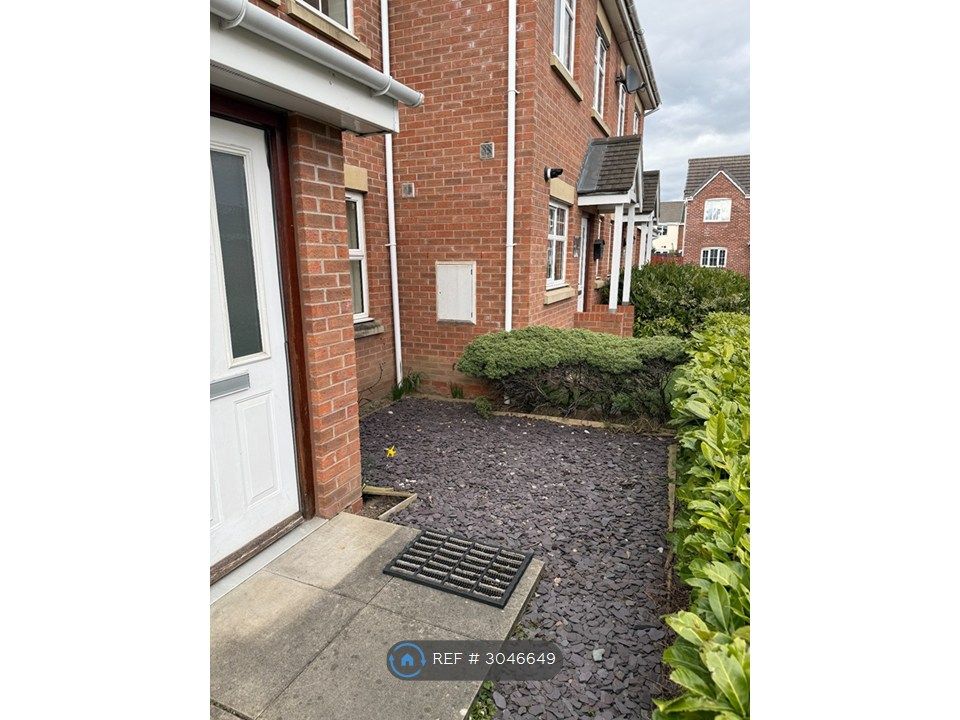 Property photo 1 of 24 Front Garden