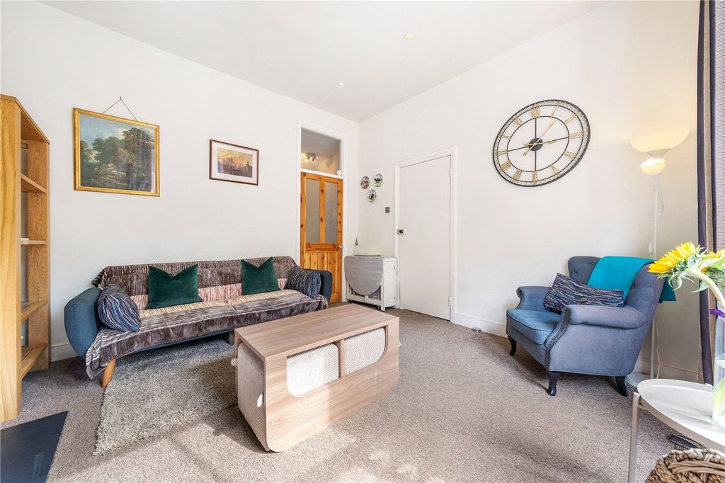 Property photo 2 of 12 Reception