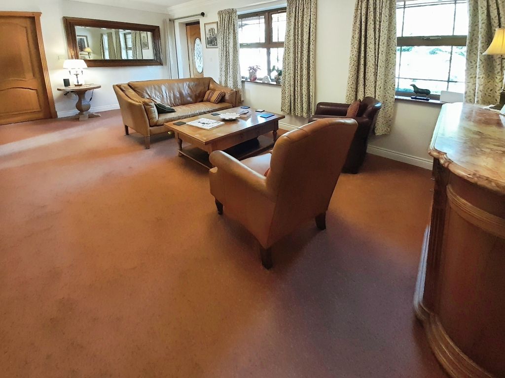 Property photo 3 of 32 Pbox-Img.Jpg