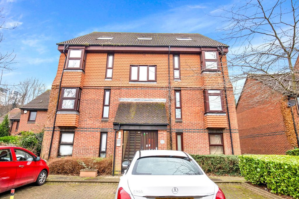 Property photo 1 of 3