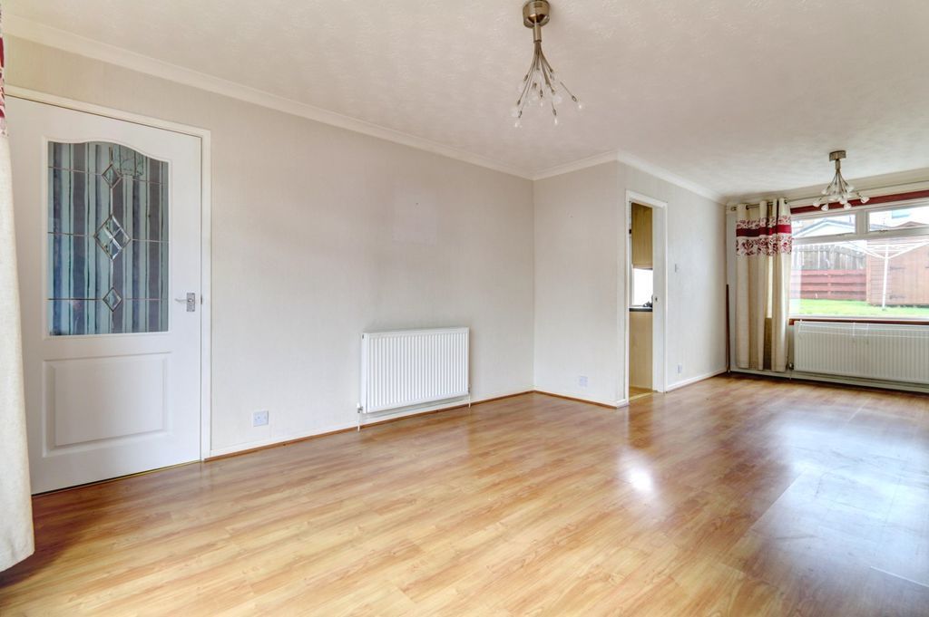 Property photo 2 of 20 Lounge