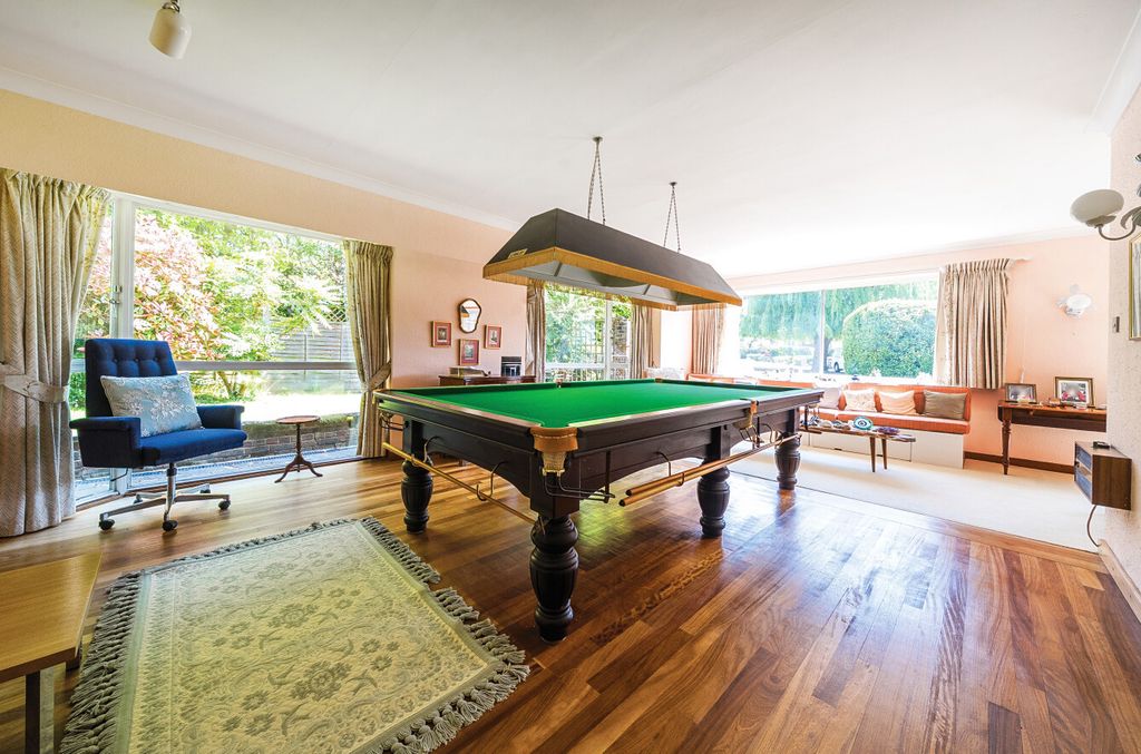 Property photo 3 of 28 34-68122F66c6412-...