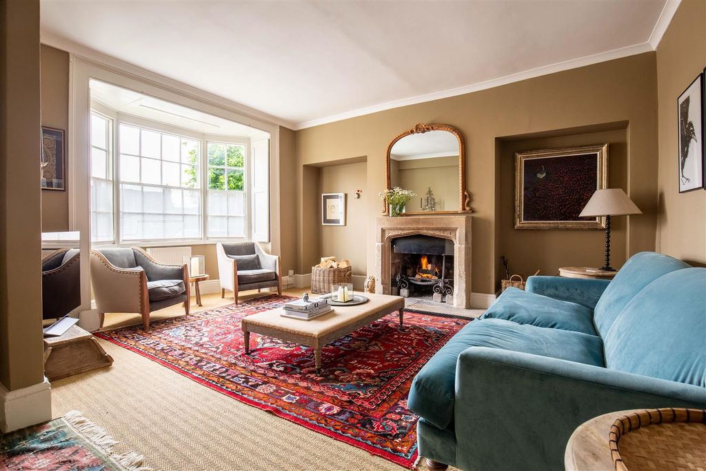 Property photo 3 of 43 Hanoverhouse(Screenoptimised)34-_.Jpg