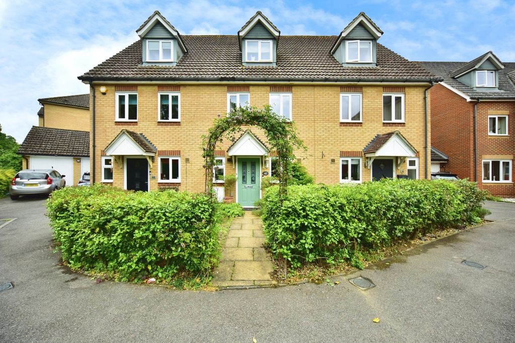 Property photo 1 of 17 Front