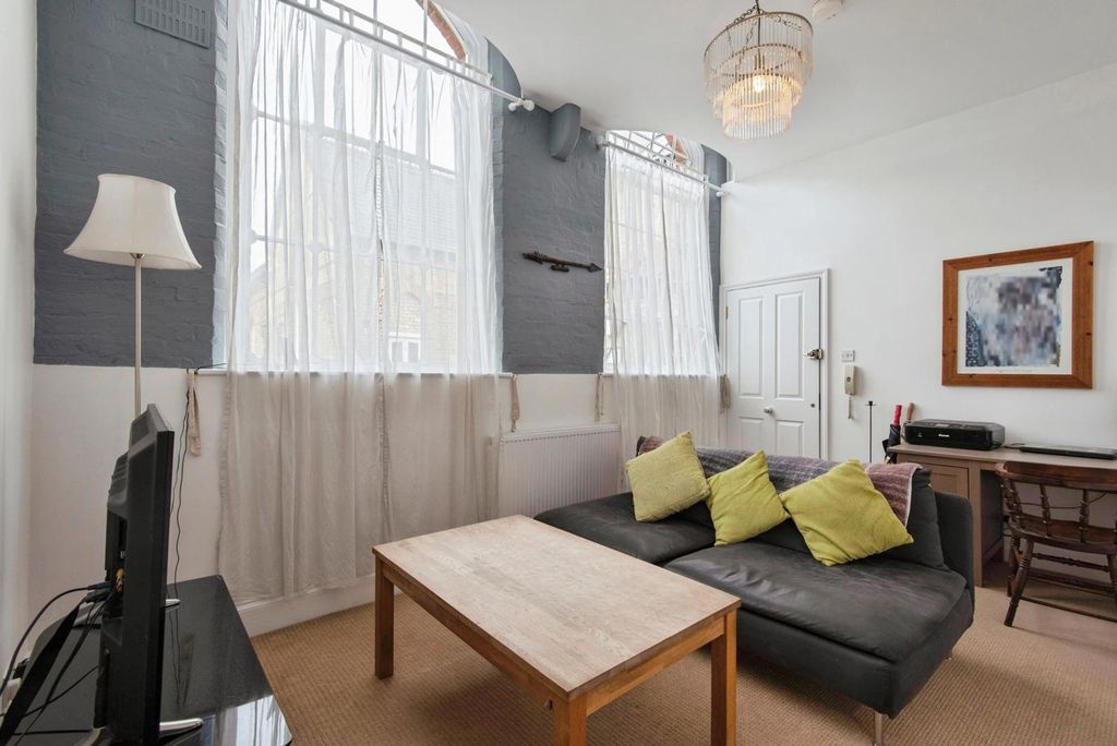 Property photo 2 of 18 Pbox-Img.Jpg