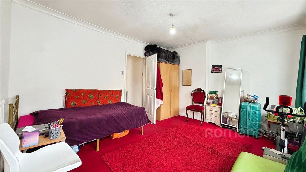 Property photo 2 of 9 Picture No. 28