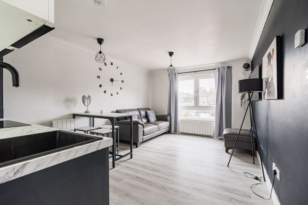 Property photo 2 of 23 Property Image 2