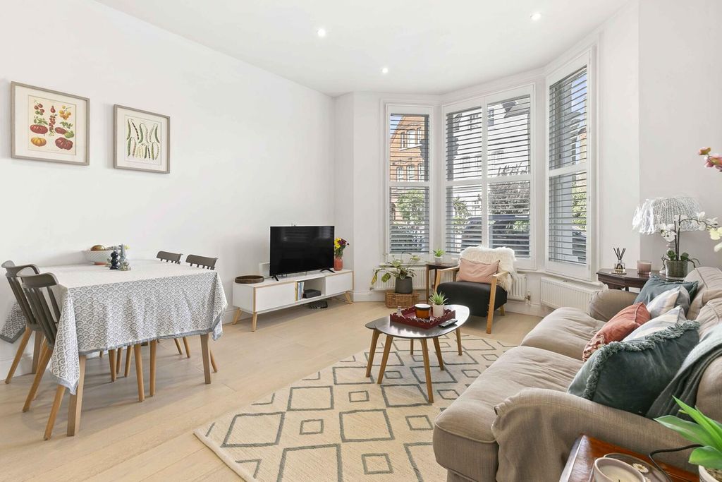 Property photo 1 of 10 Living Room