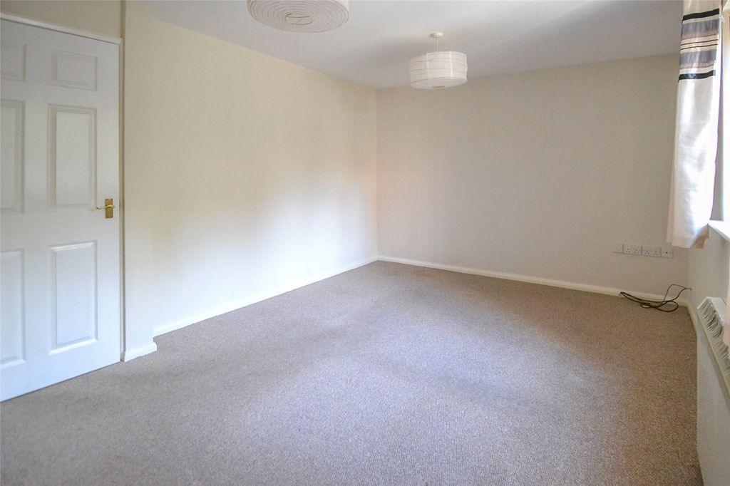 Property photo 2 of 6 Picture No. 13