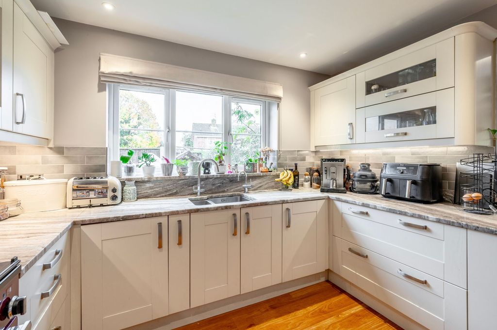 Property photo 3 of 22