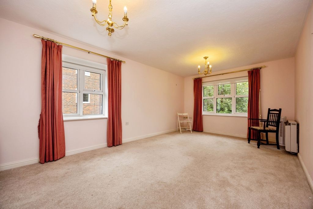 Property photo 3 of 25 Pbox-Img.Jpg