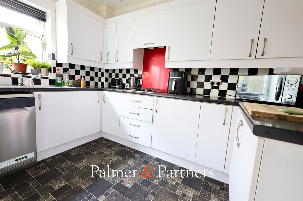 Property photo 2 of 17 Picture No. 08