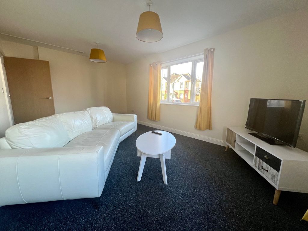 Property photo 2 of 10 Picture No. 04