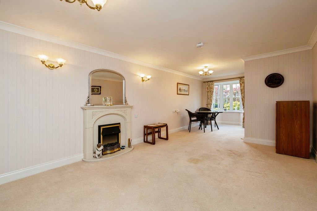 Property photo 2 of 15
