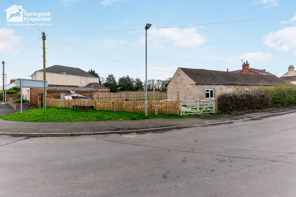 Property photo 1 of 14 Front View