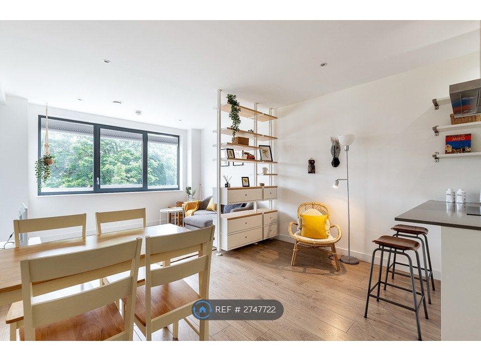 Property photo 3 of 23