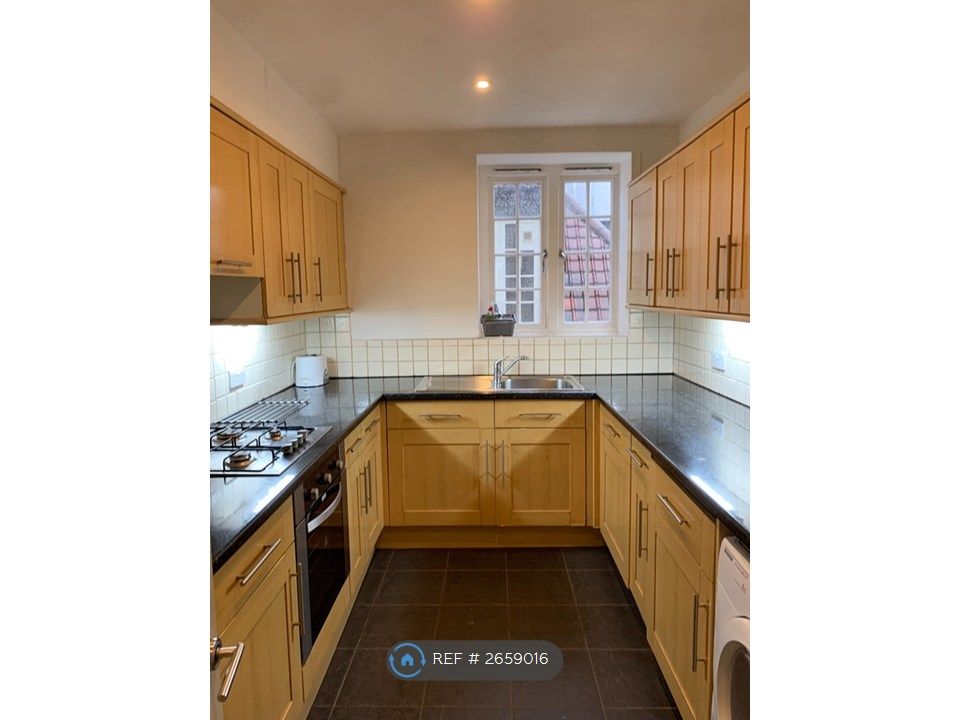 Property photo 1 of 10 Kitchen