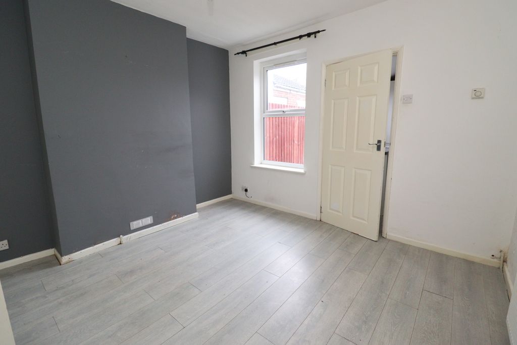 Property photo 3 of 11 Img_6032