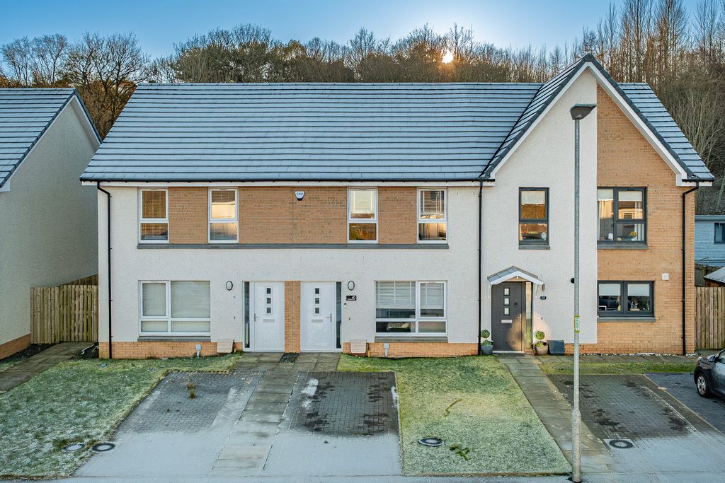 Property photo 1 of 44