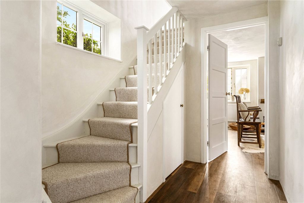 Property photo 2 of 23 Picture No. 10