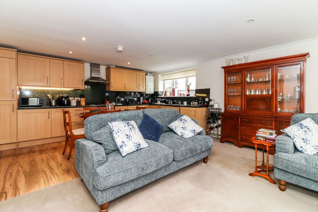 Property photo 3 of 15