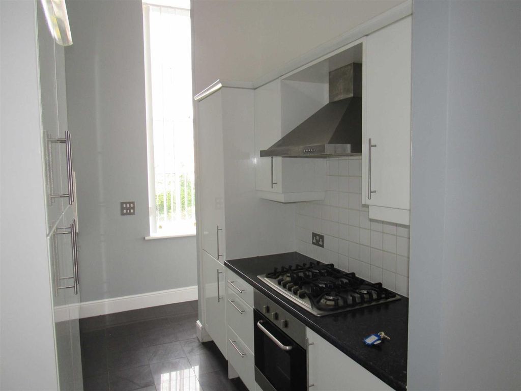 Property photo 3 of 6 Kitchen Area