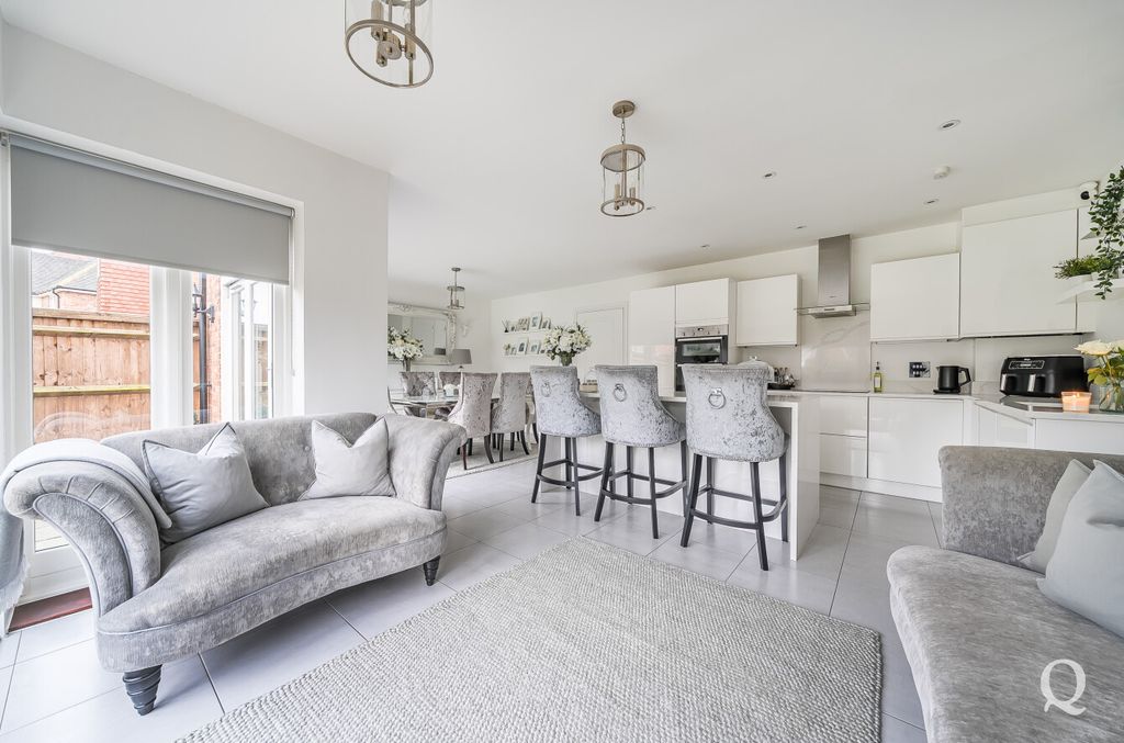 Property photo 3 of 25 A7Acd981-8721-41E...